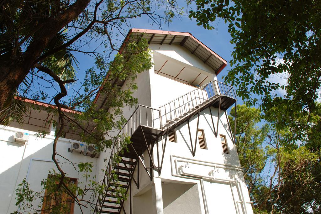 The Triangle Hotel Анурадхапура Экстерьер фото